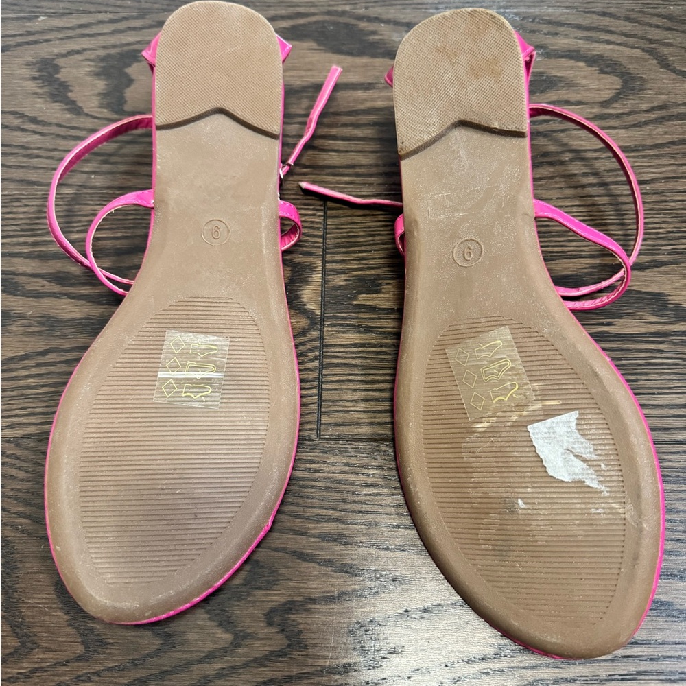 Brand New Women's Pink Sandals - Picture 2 of 3